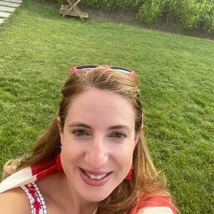 Meet your Posher, Julie